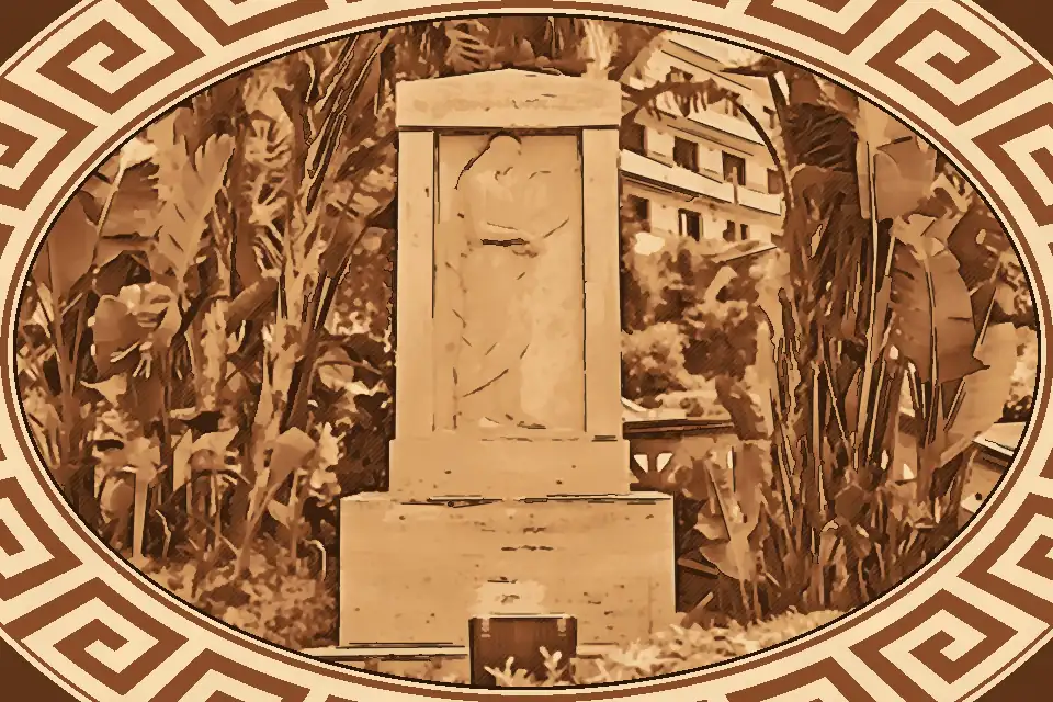 Marble Stele of Ibycus on Lungomare Falcomatà in Reggio Calabria, depicting a muse playing a lyre under the sun.